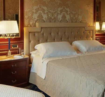 호텔 Grand Bristol 4*