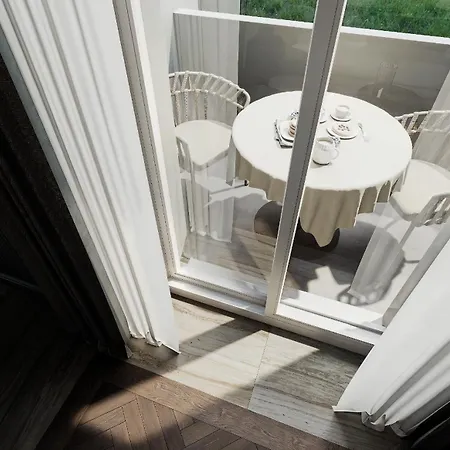 Otel Grand Bristol 4*