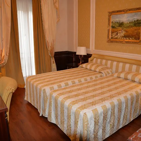 Hotel Grand Bristol