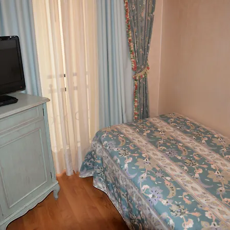 Grand Bristol Ξενοδοχείο 4*