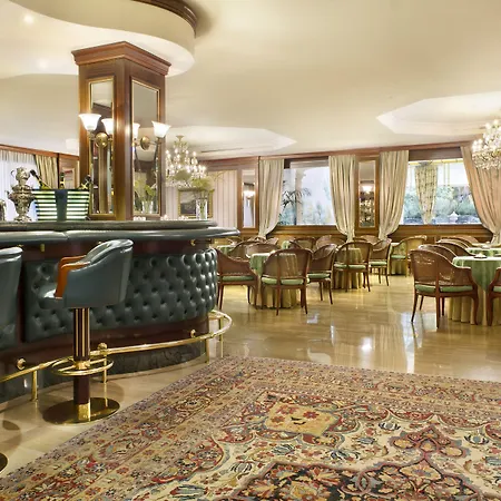 Otel Grand Bristol 4*