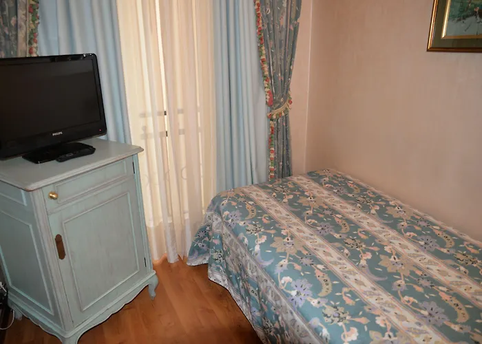 Grand Bristol Hotel 4*